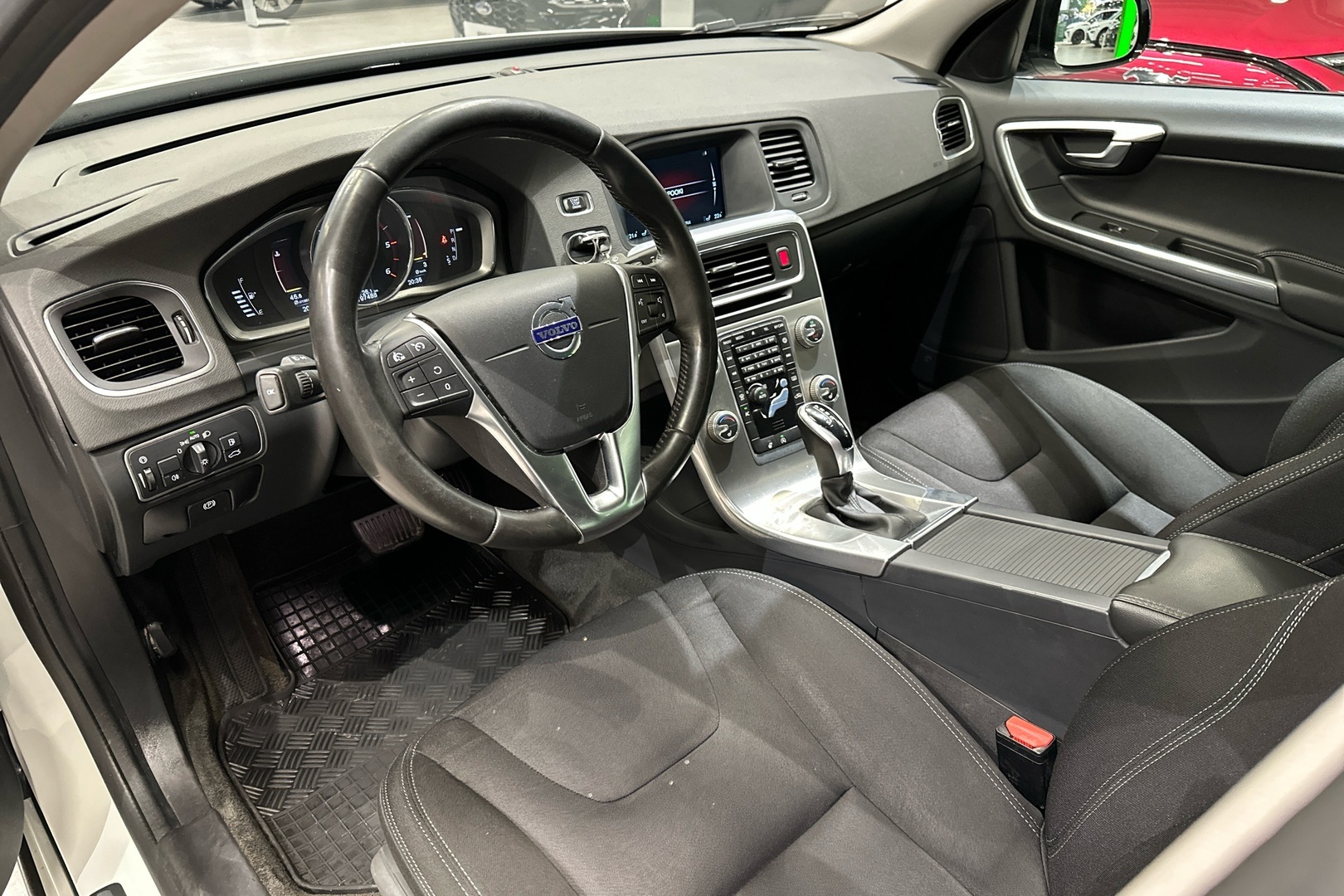 VOLVO V60 Cross Country 2017