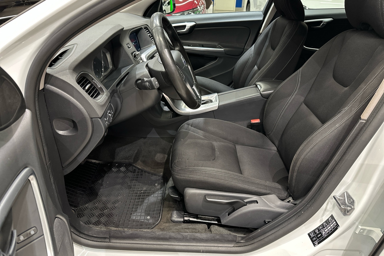 VOLVO V60 Cross Country 2017