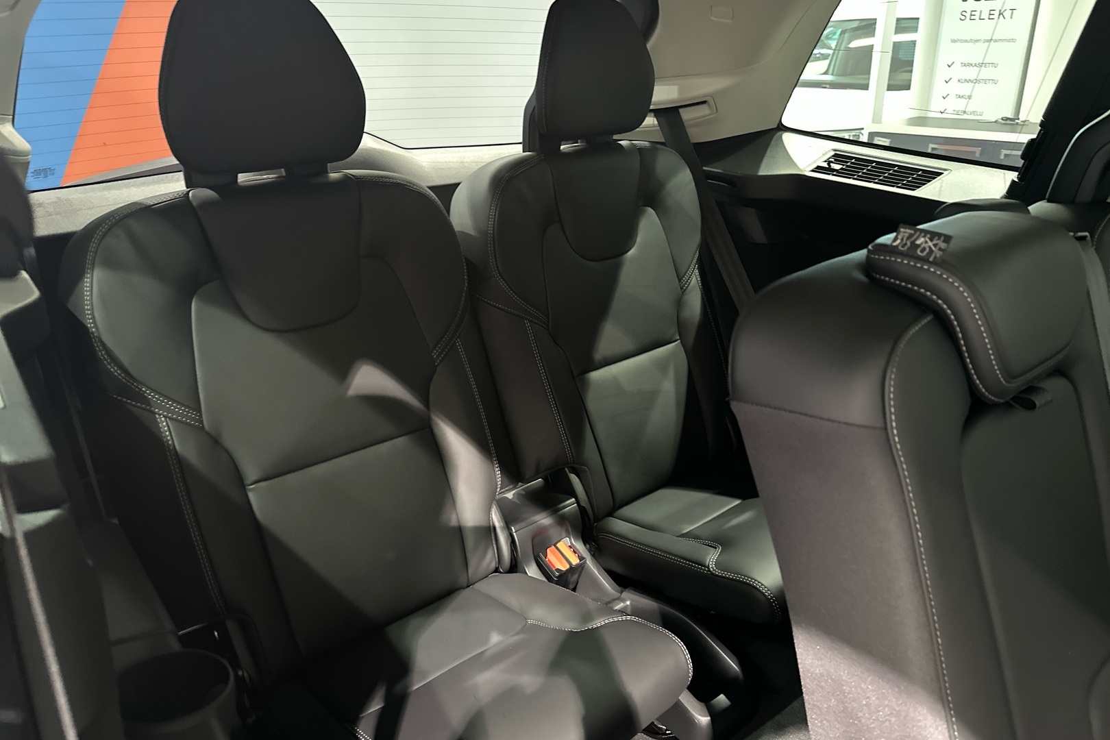 VOLVO XC90 17