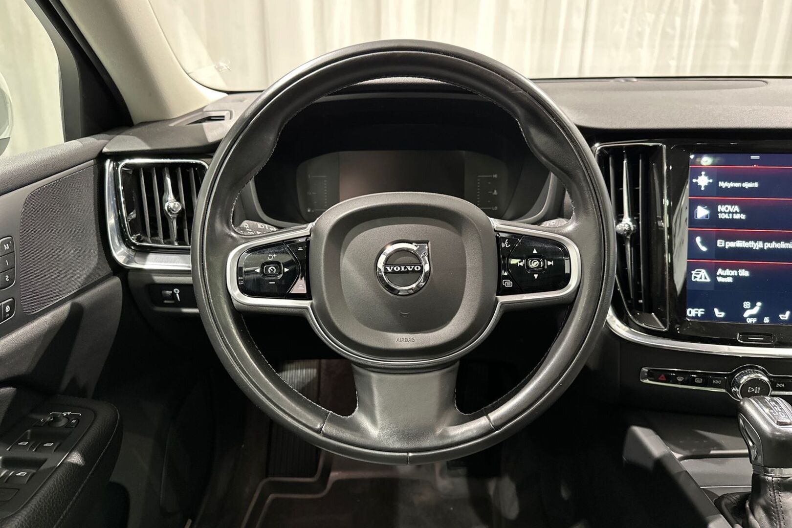VOLVO V60 2019