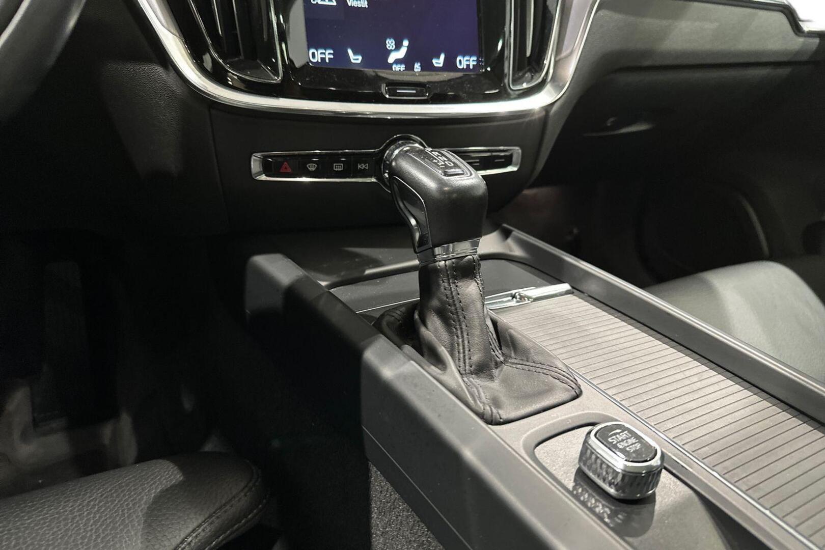 VOLVO V60 2019