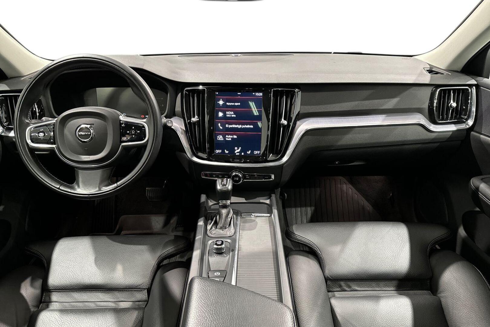 VOLVO V60 2019