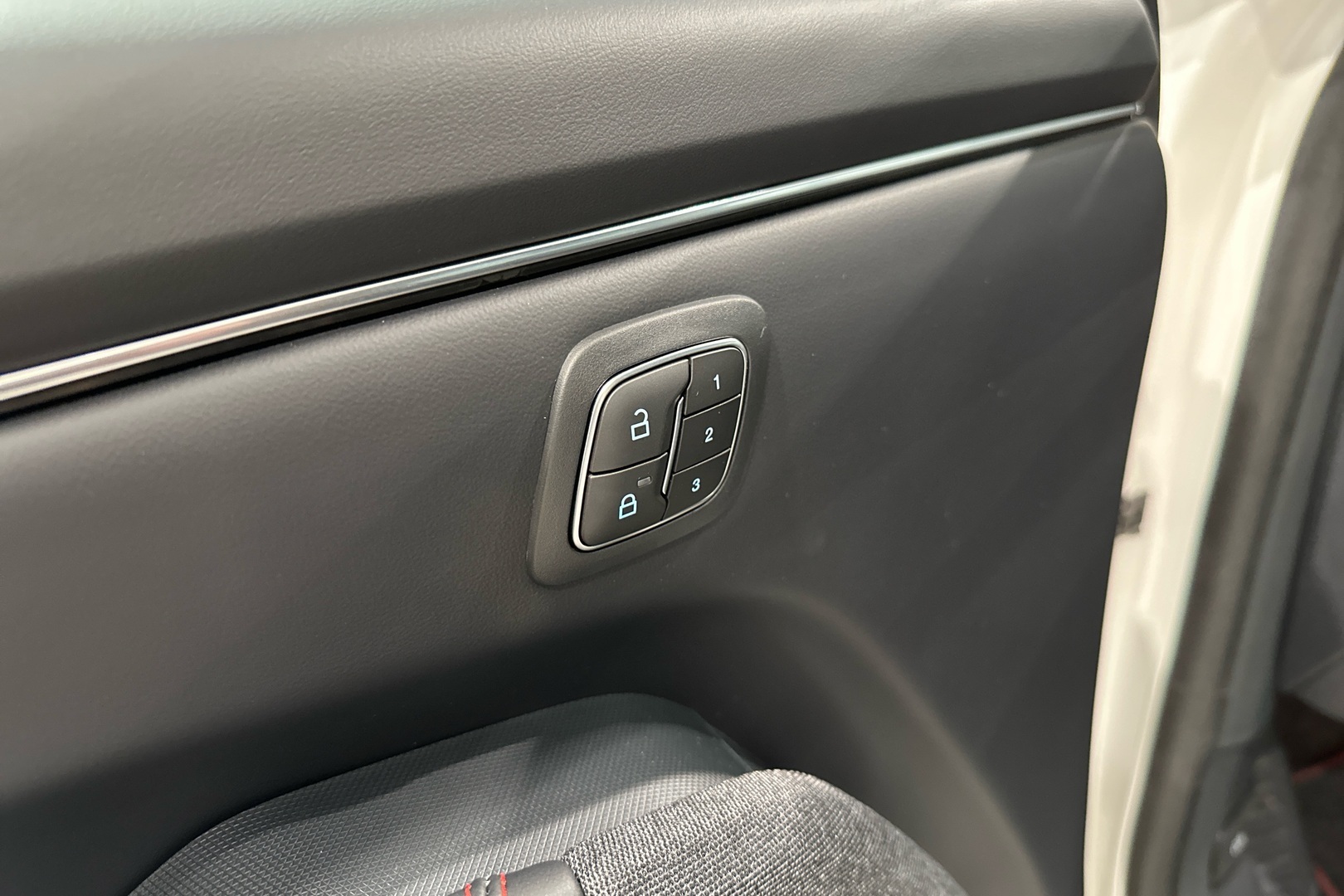 FORD Mustang Mach-E 2025