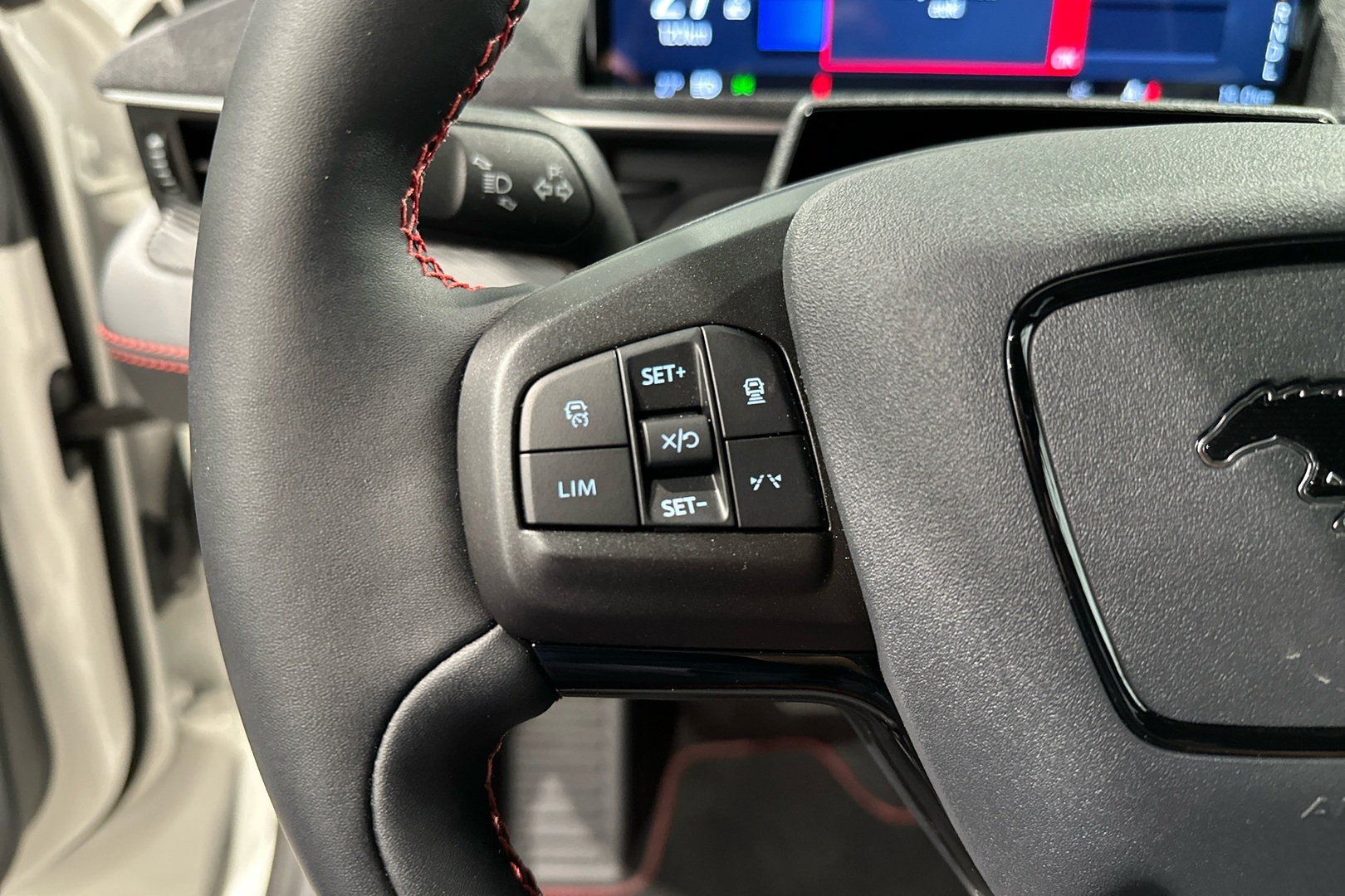 FORD Mustang Mach-E 2025