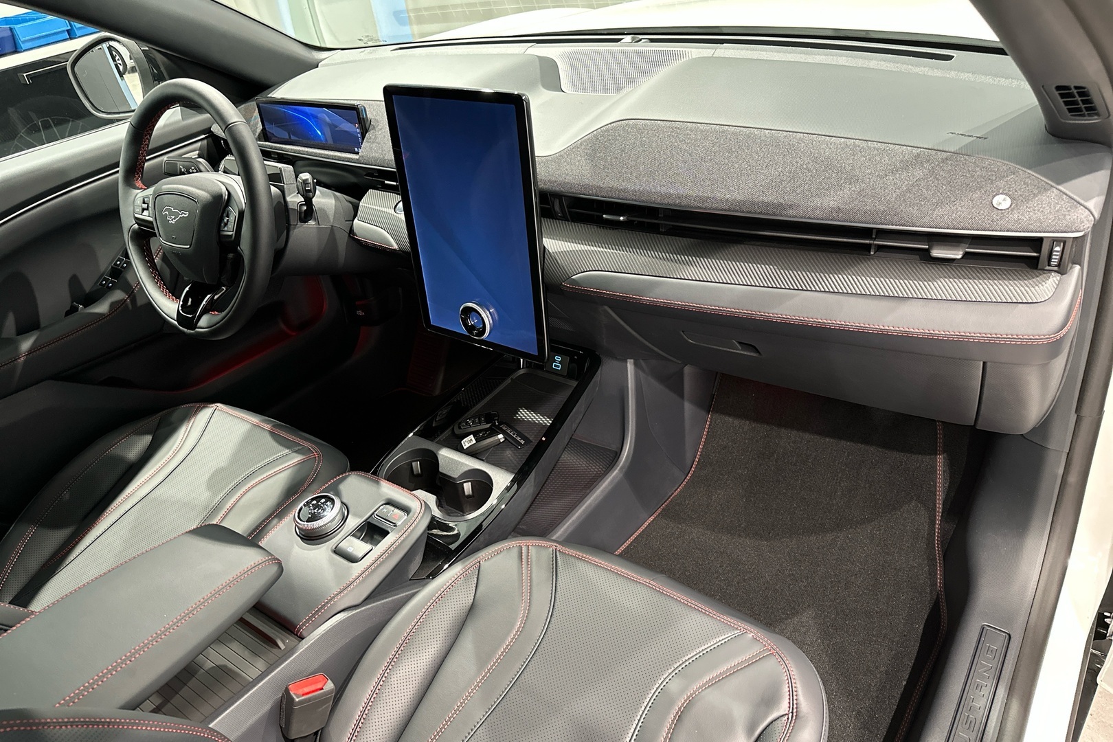 FORD Mustang Mach-E 2025