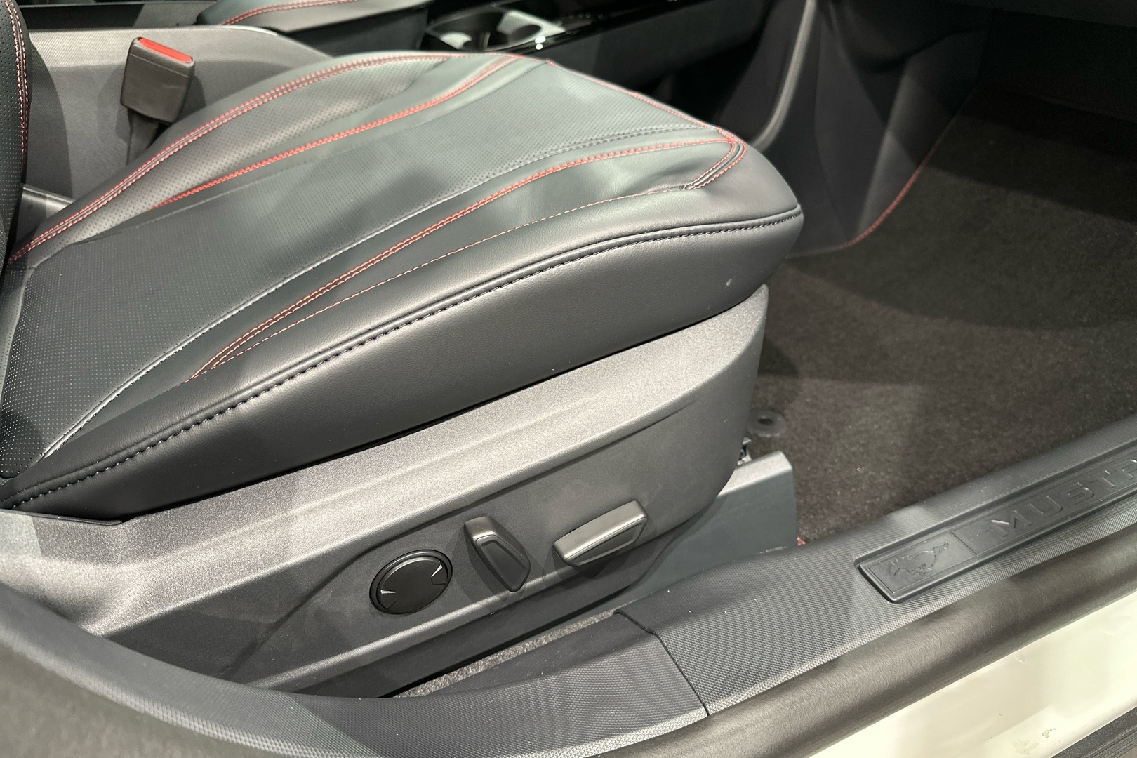 FORD Mustang Mach-E 2025