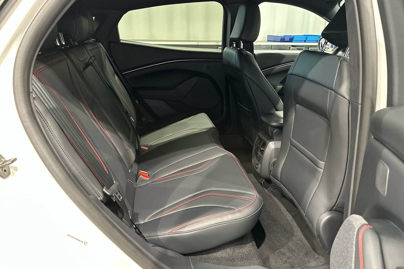 FORD Mustang Mach-E 2025