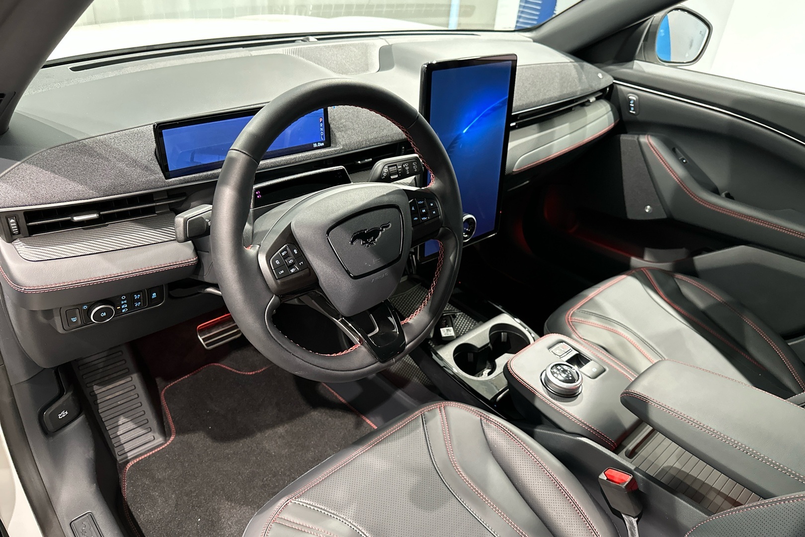 FORD Mustang Mach-E 2025