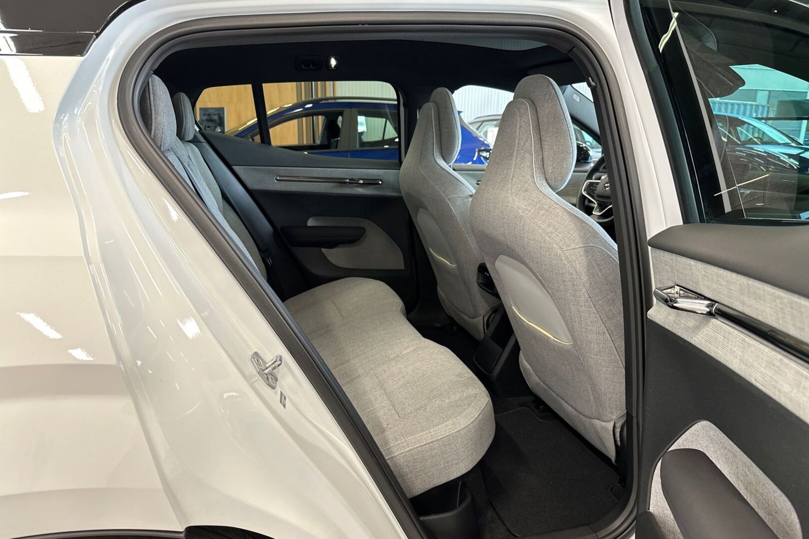 VOLVO EX30 19