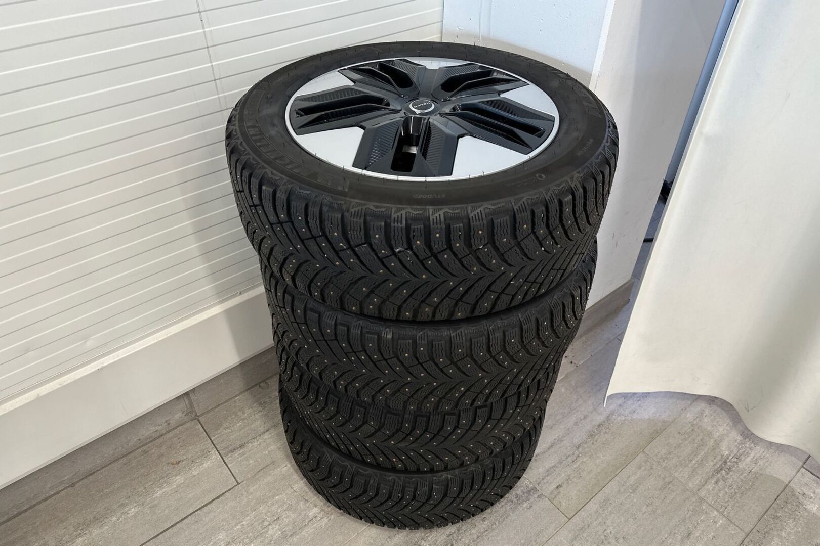 VOLVO EX30 29