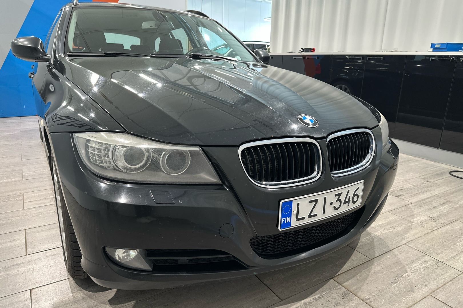 BMW 320 2011