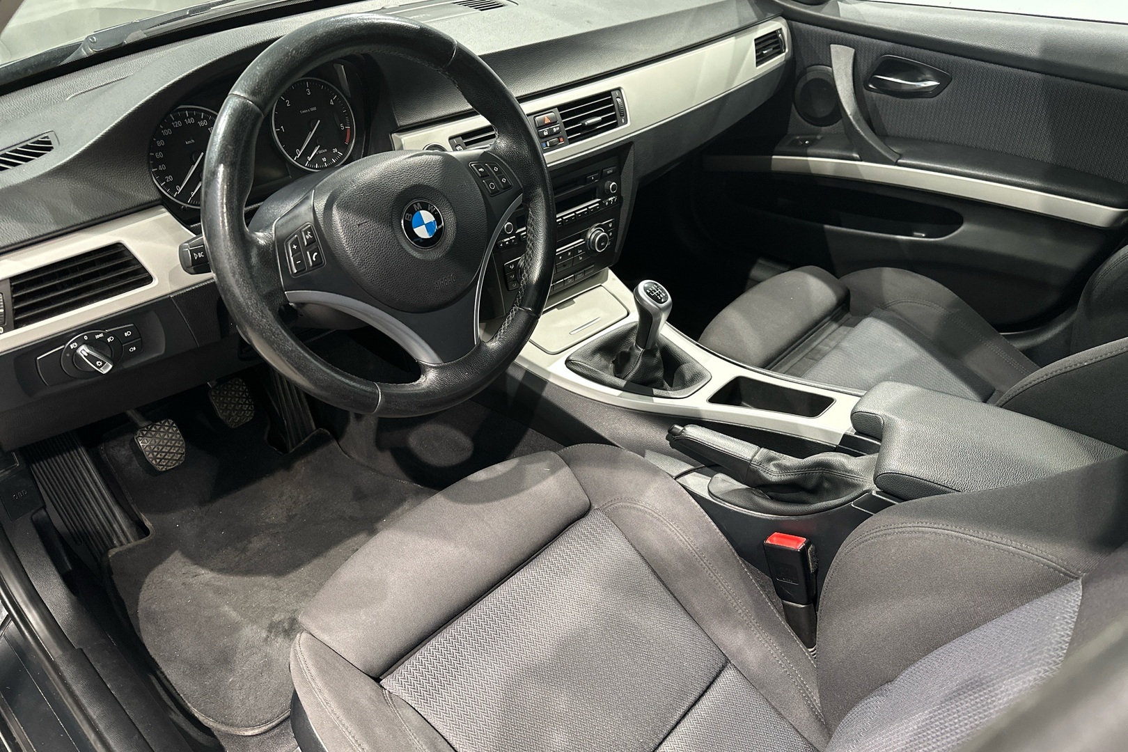 BMW 320 2011