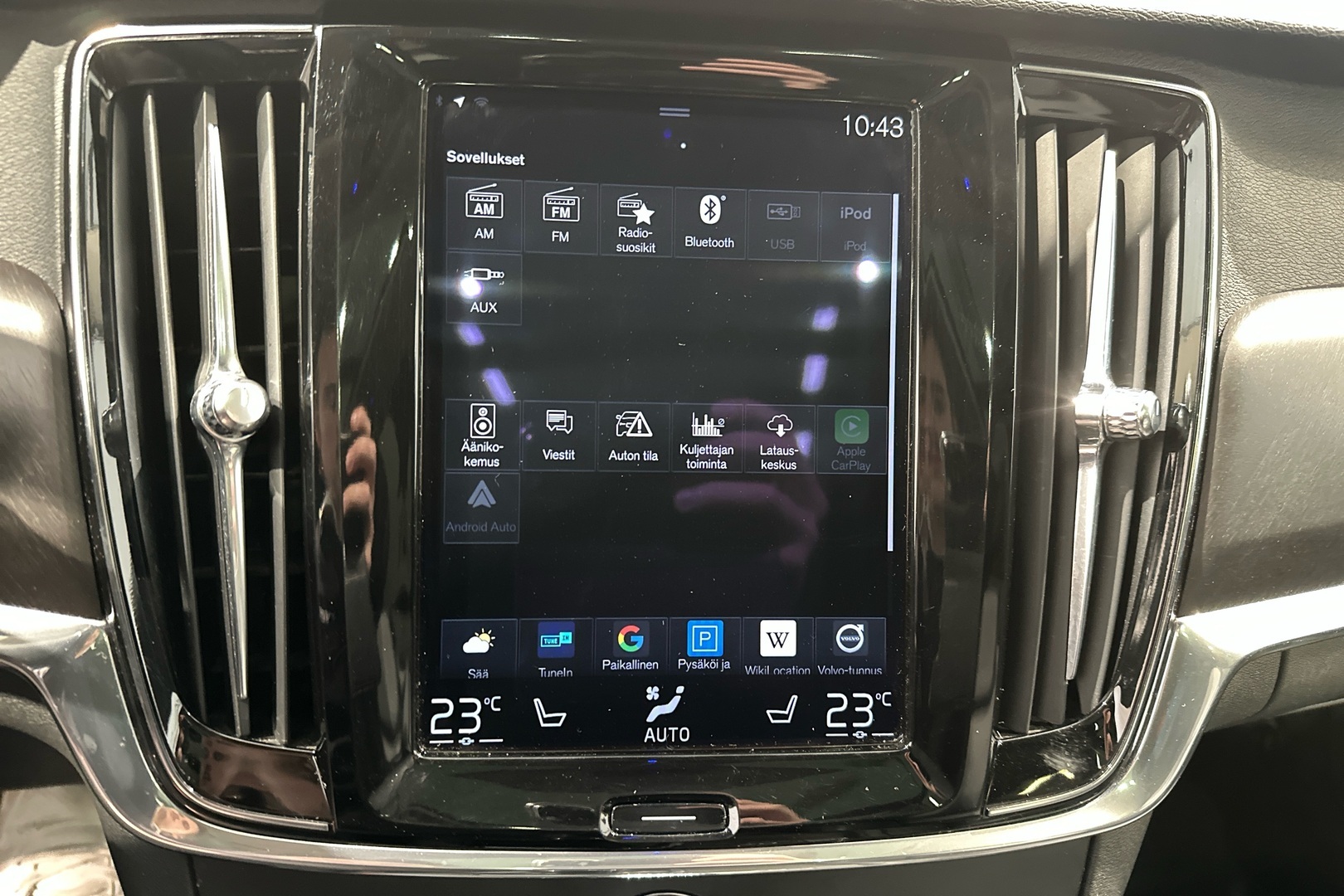 VOLVO V90 Cross Country 2017