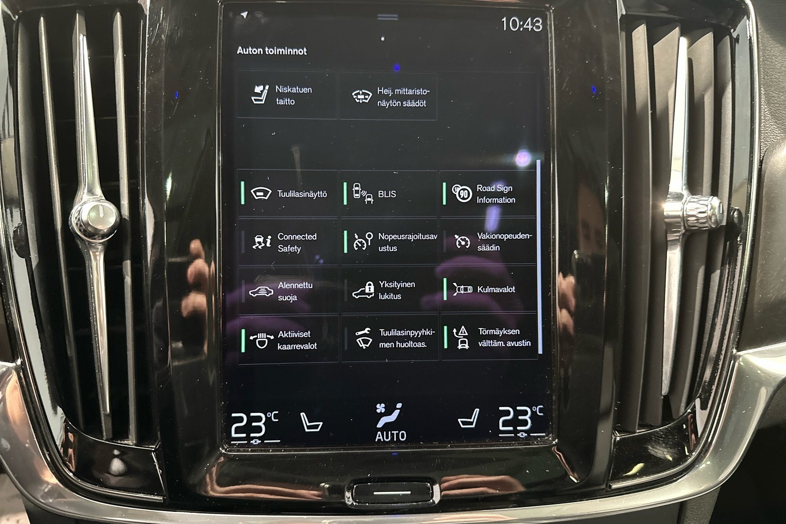 VOLVO V90 Cross Country 2017