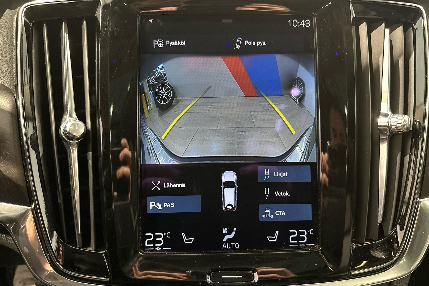 VOLVO V90 Cross Country 2017