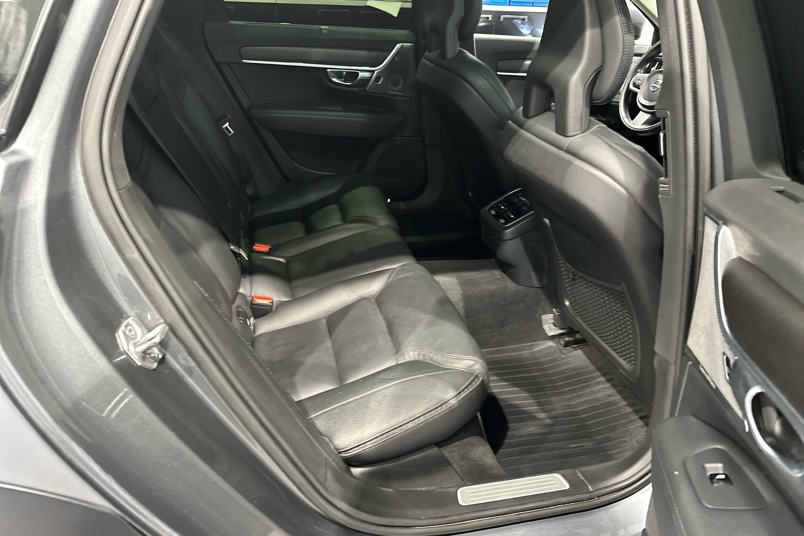 VOLVO V90 Cross Country 2017