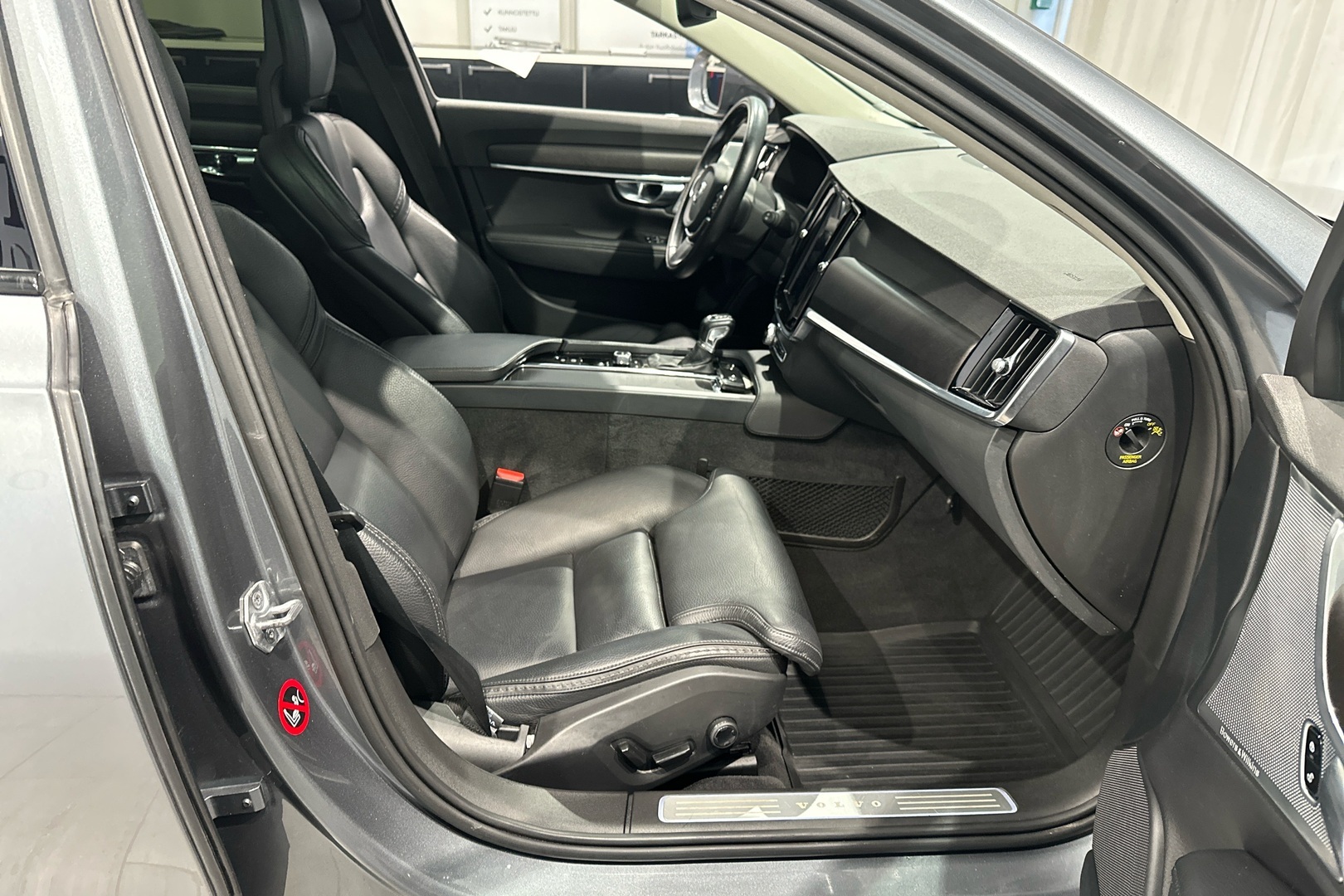VOLVO V90 Cross Country 2017