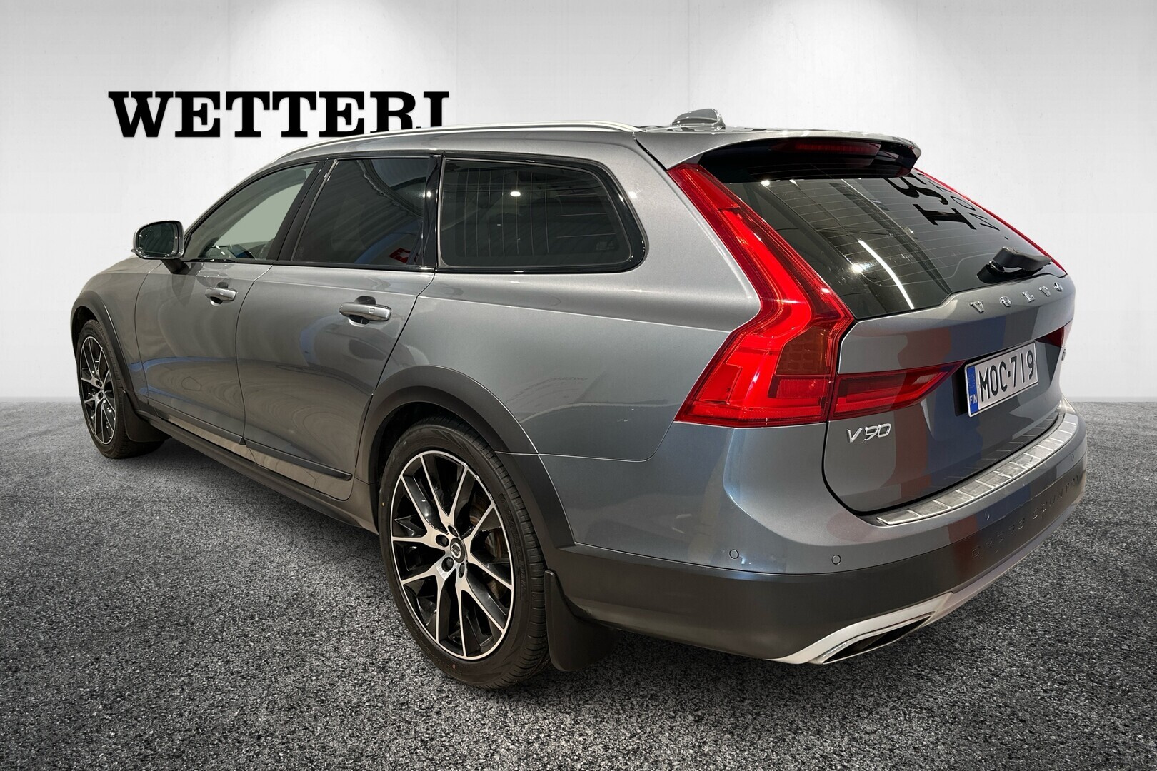VOLVO V90 Cross Country 2017