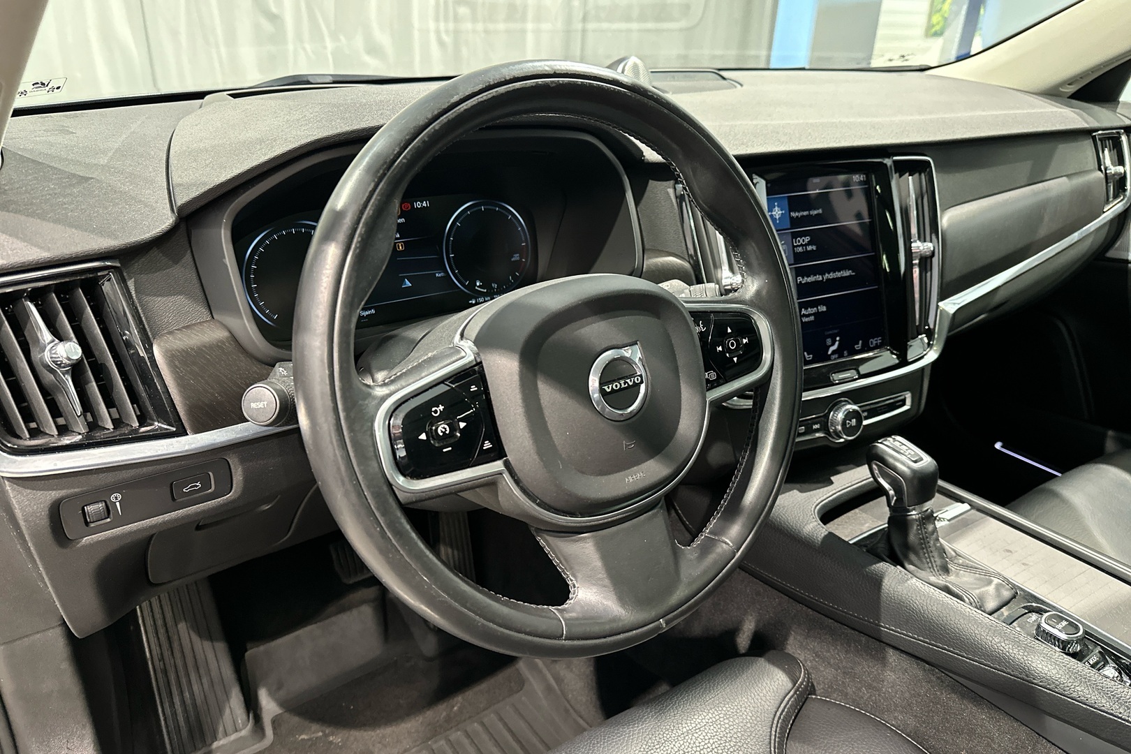 VOLVO V90 Cross Country 2017