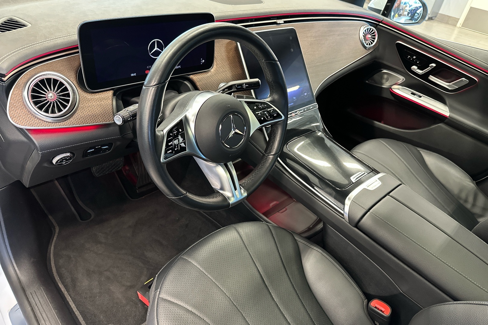 MERCEDES-BENZ EQE 2022