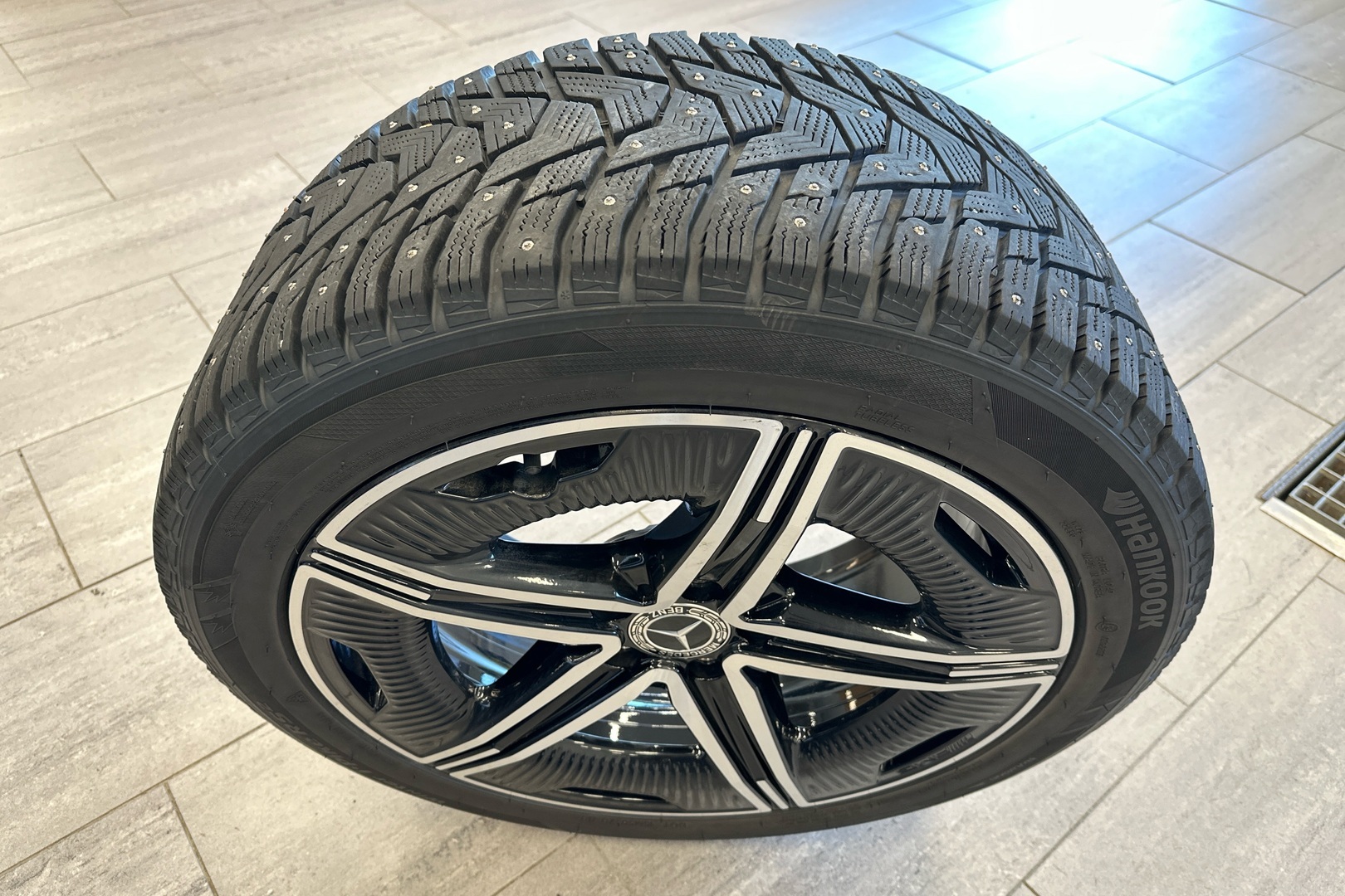MERCEDES-BENZ EQE 2022