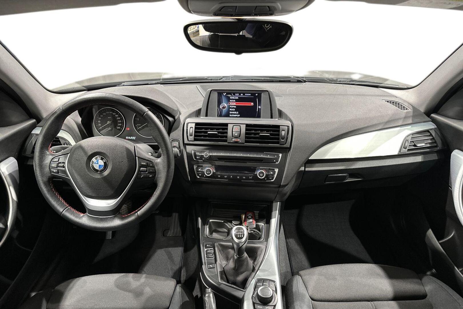 BMW 118 2015