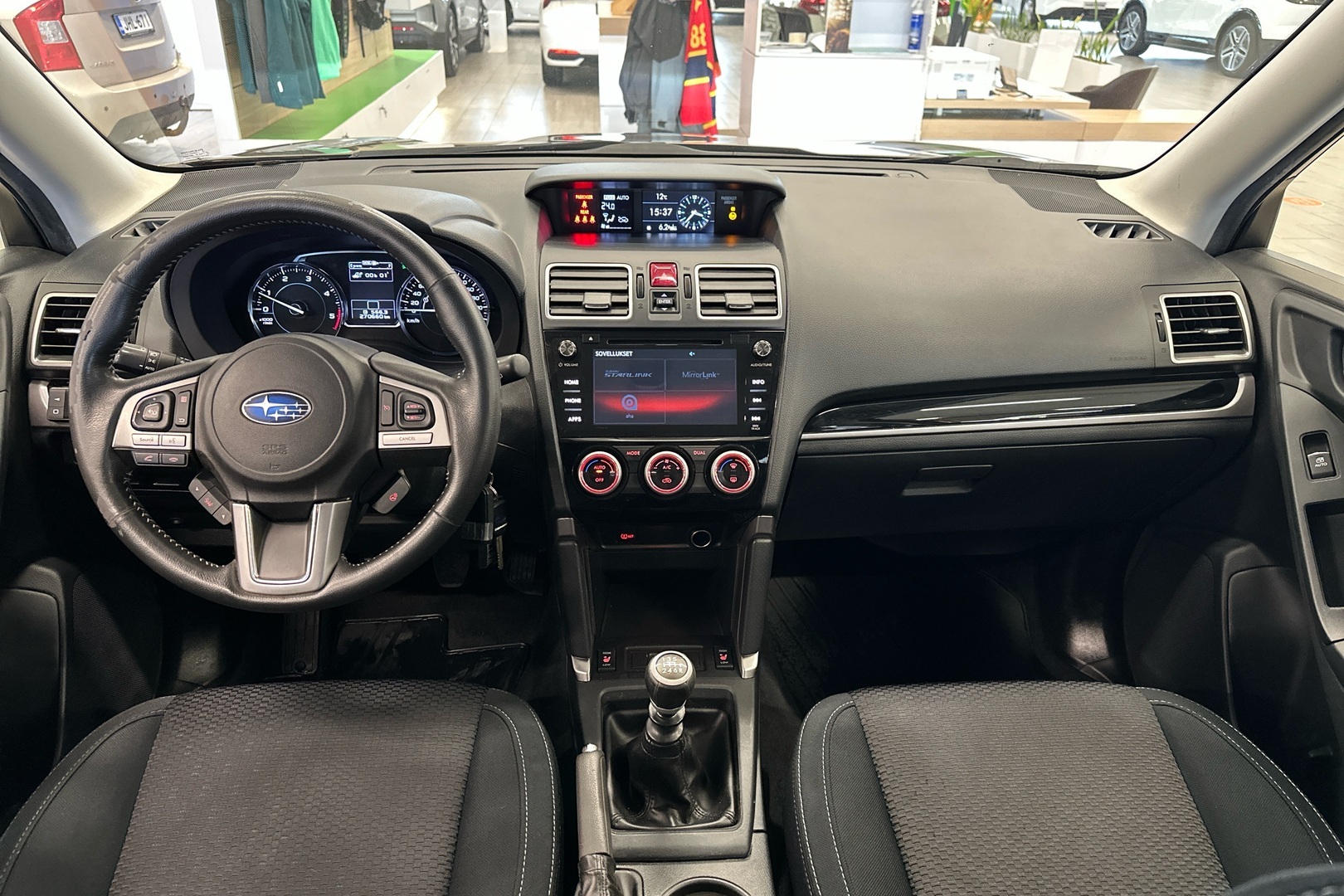 SUBARU Forester 2017