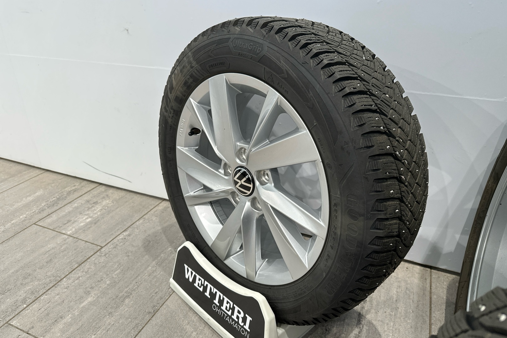 VOLKSWAGEN Golf 2024