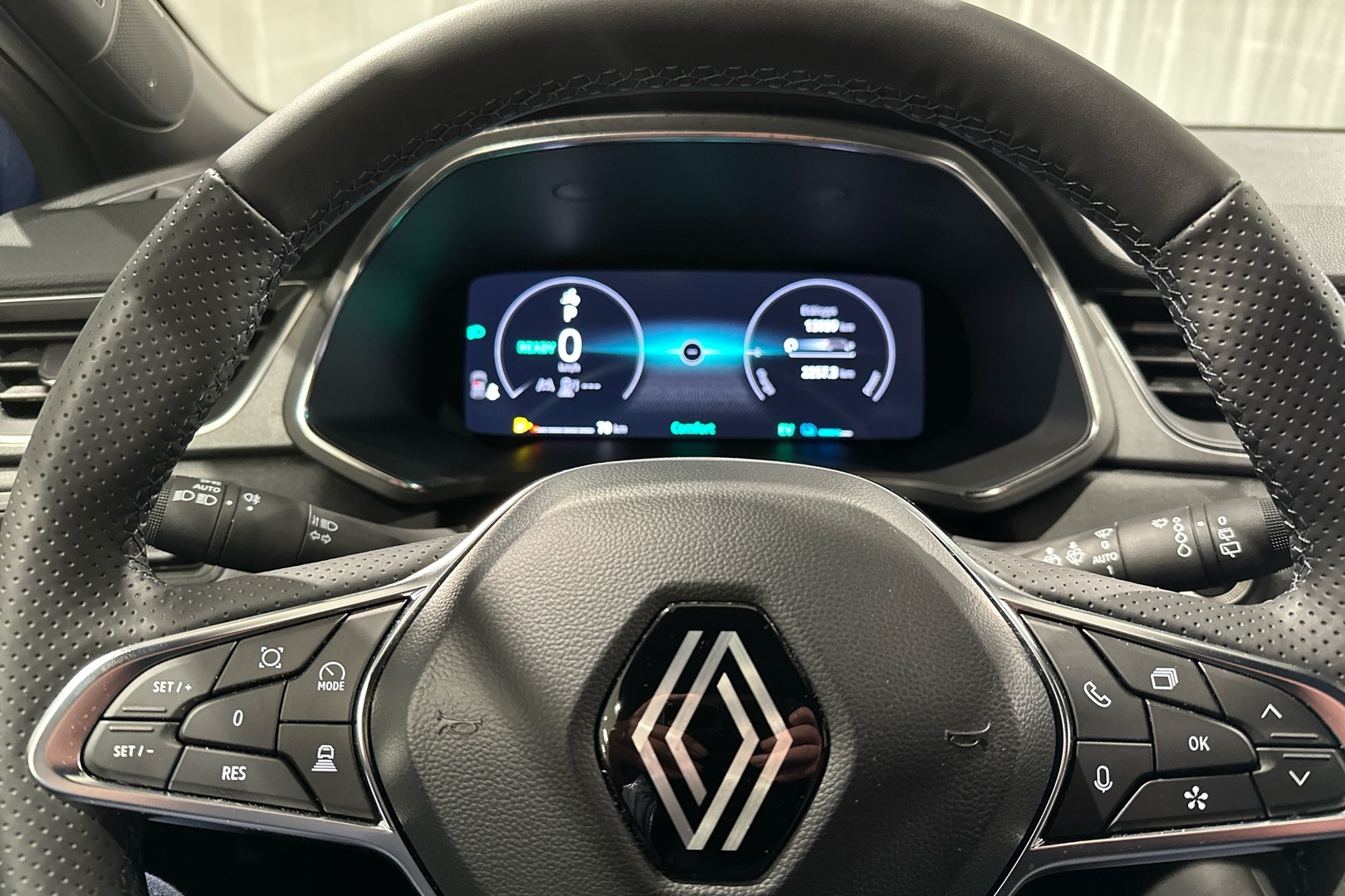 RENAULT Captur 2025