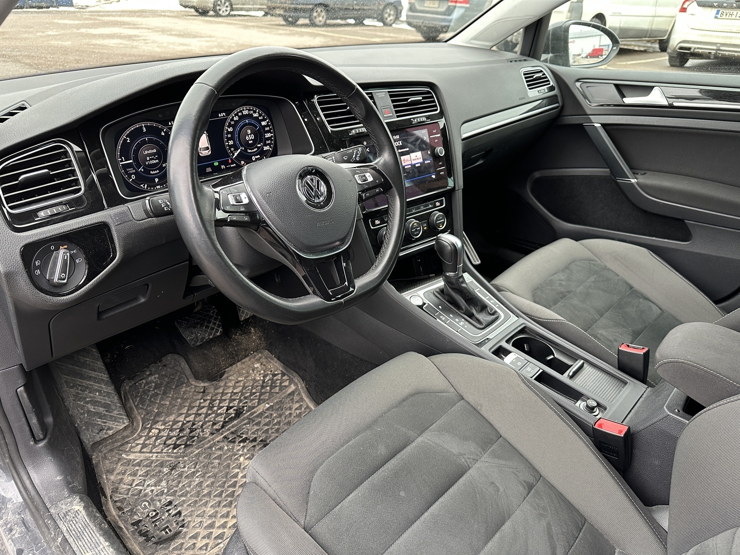 VOLKSWAGEN Golf 2018