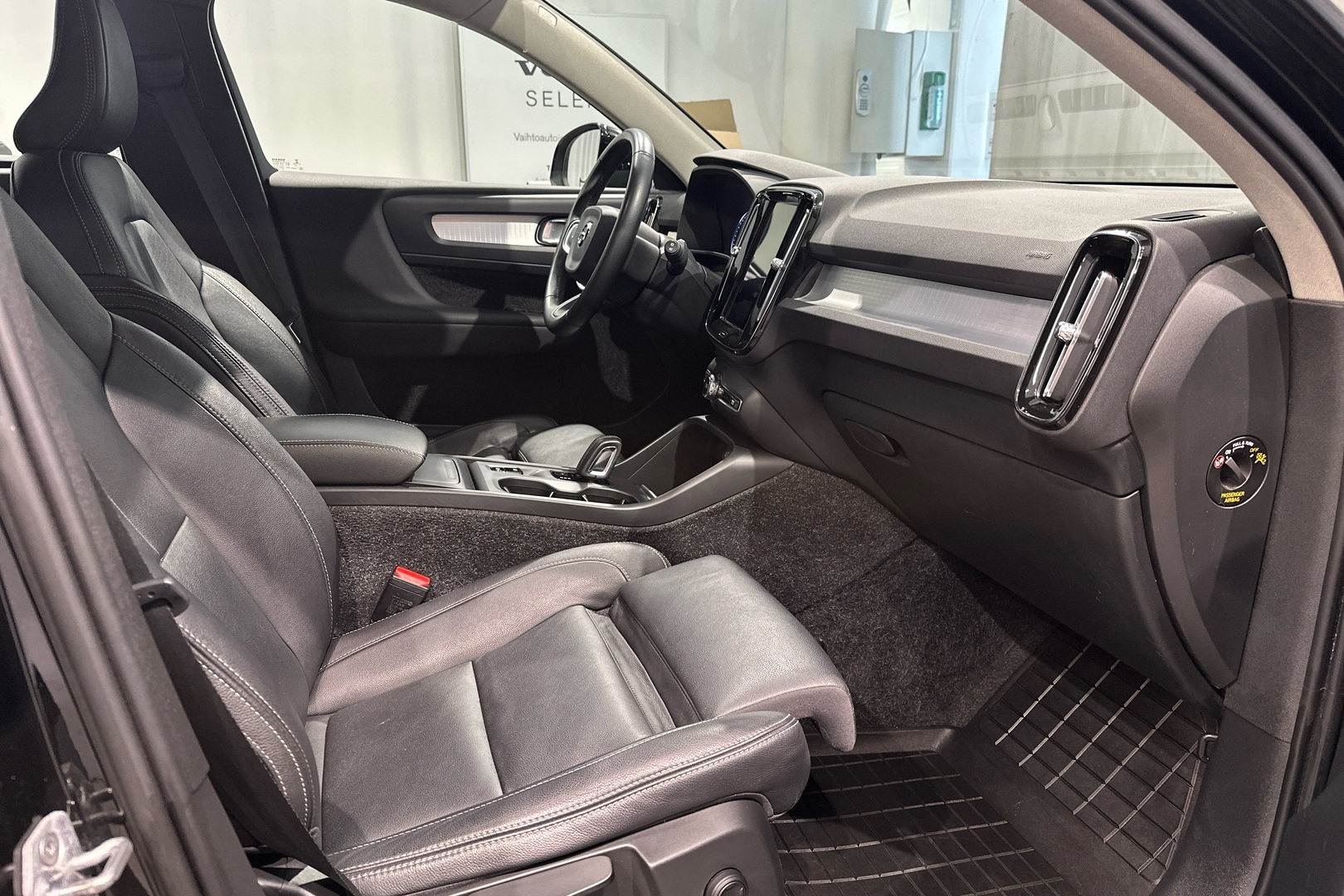 VOLVO XC40 2019