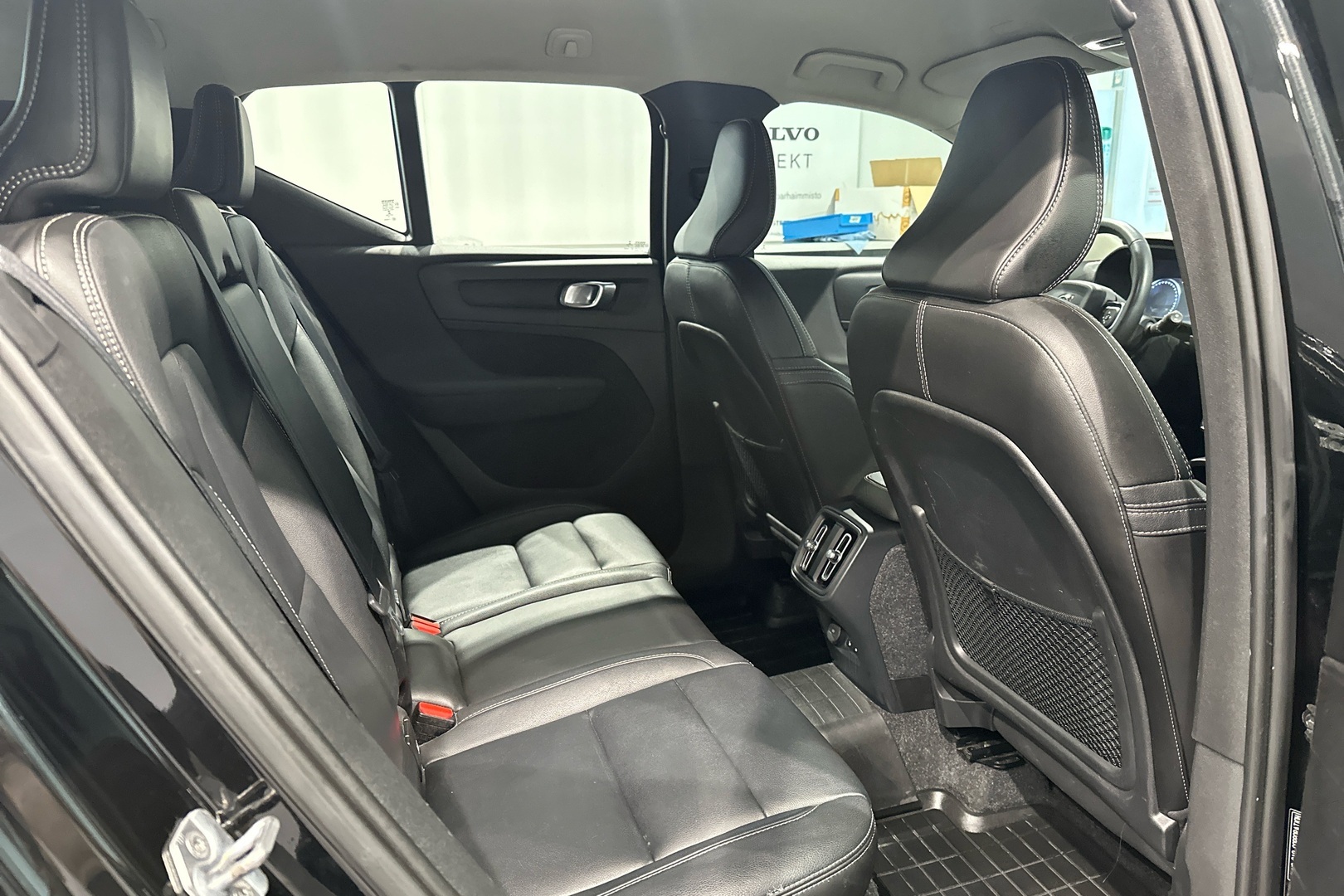 VOLVO XC40 2019