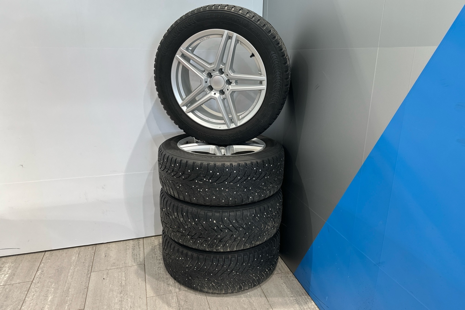 VOLVO XC40 2019