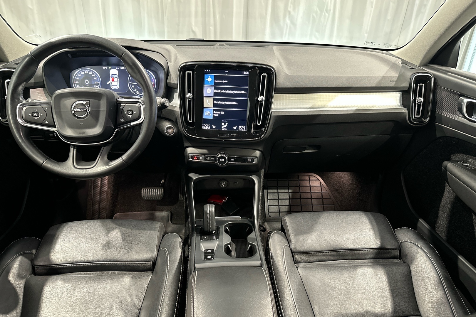 VOLVO XC40 2019