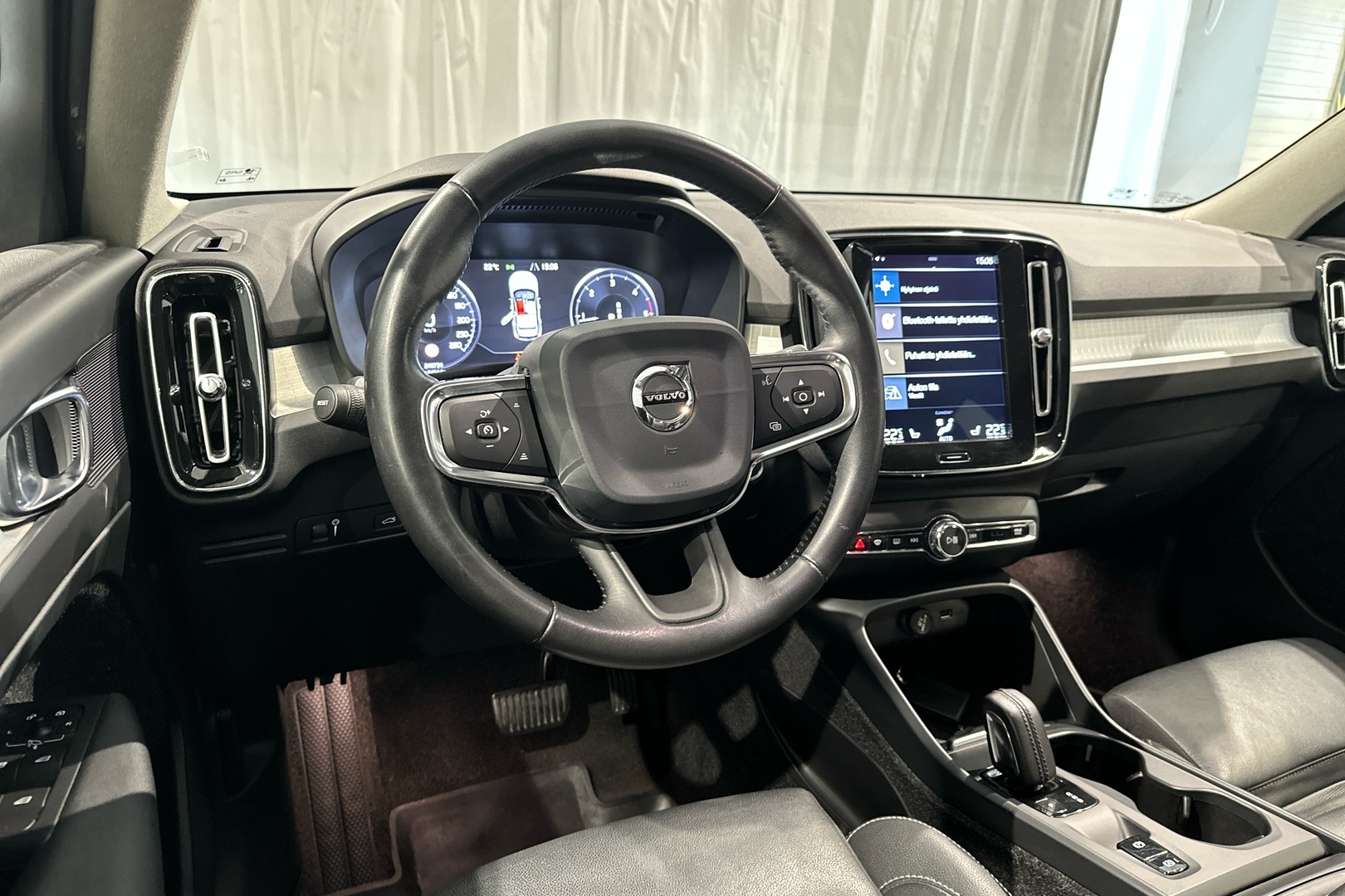 VOLVO XC40 2019