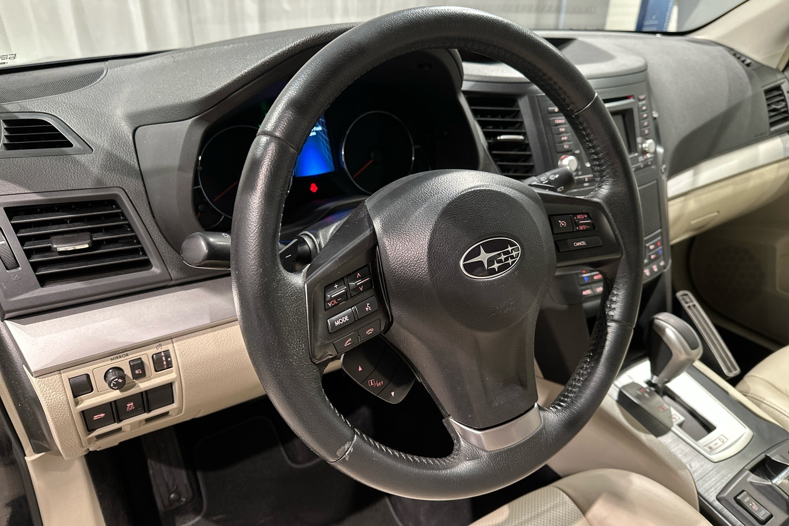 SUBARU Outback 2014