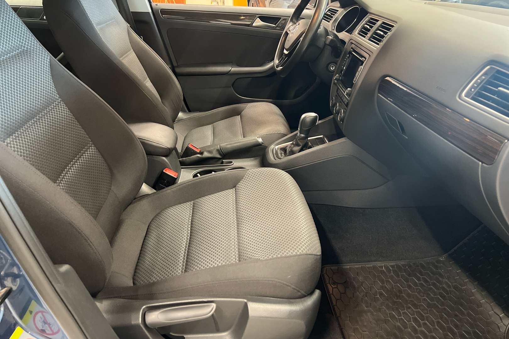 VOLKSWAGEN Jetta 2015