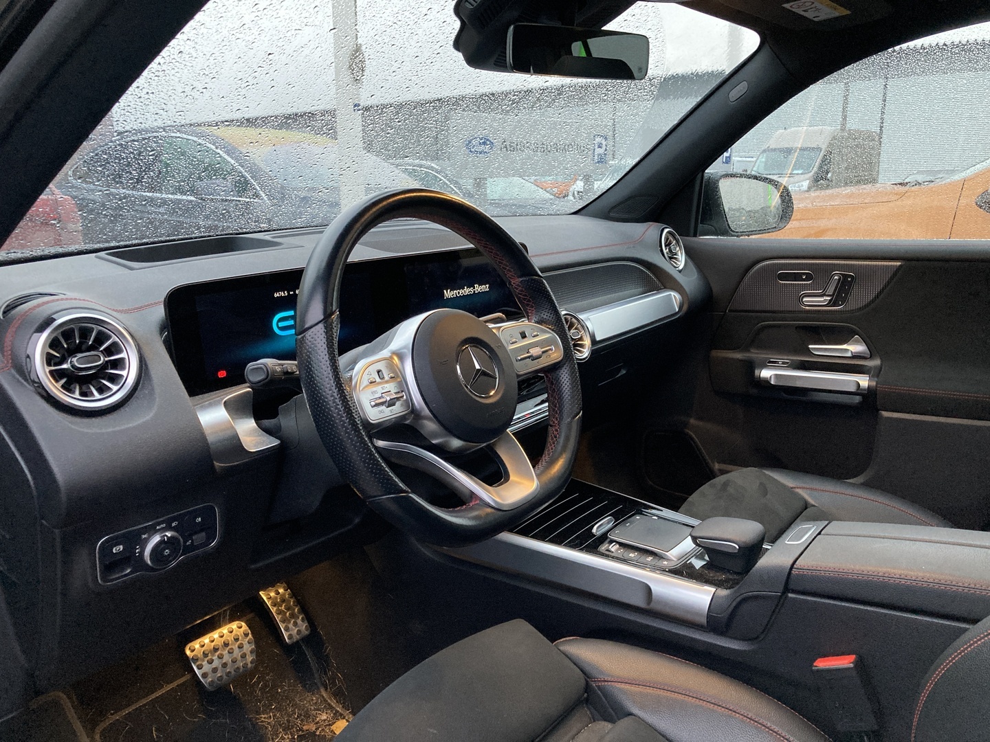 MERCEDES-BENZ EQB 2022