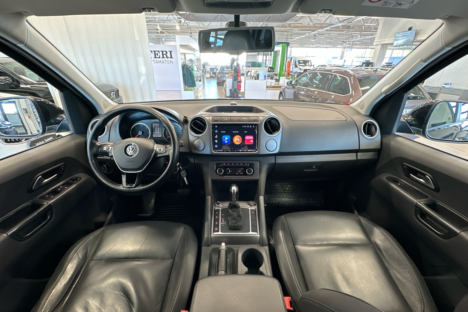 VOLKSWAGEN Amarok 2016