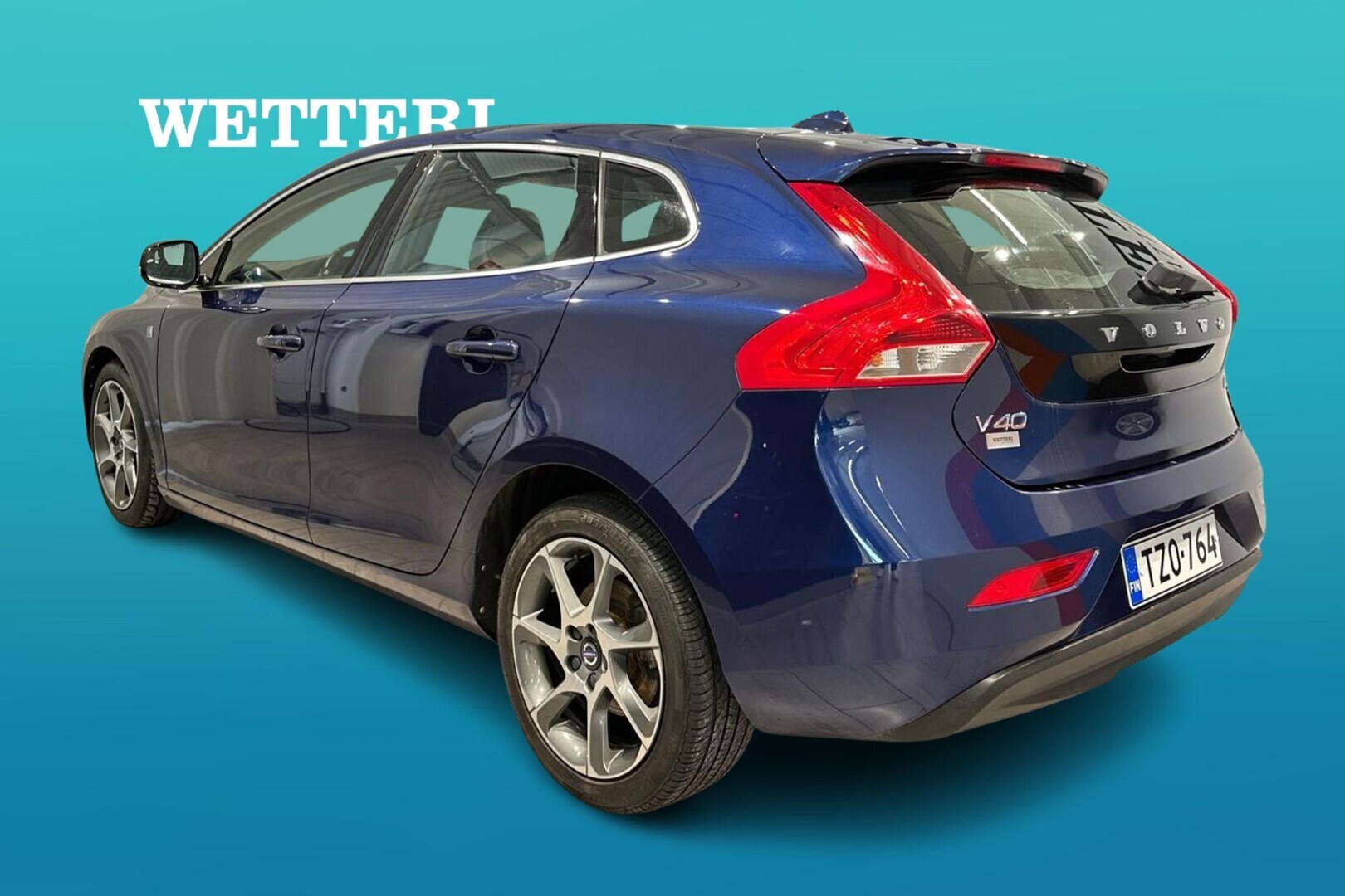 VOLVO V40 2015