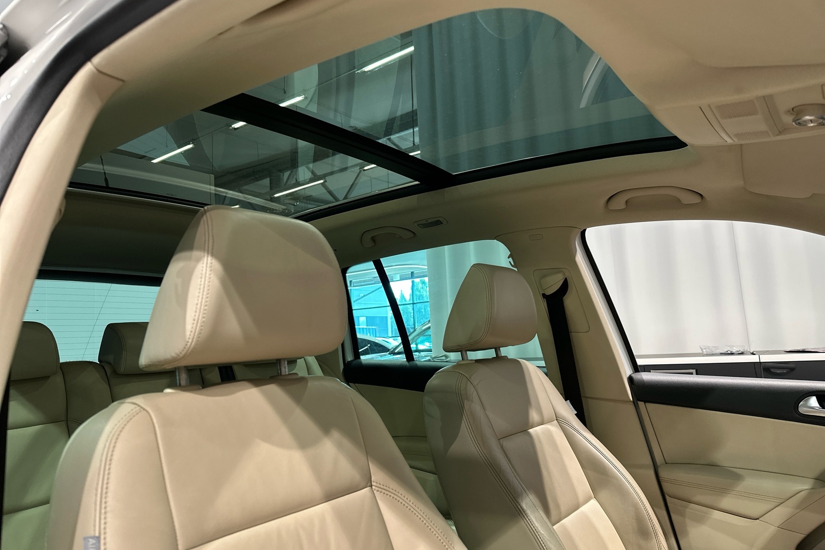 VOLKSWAGEN Tiguan 2010