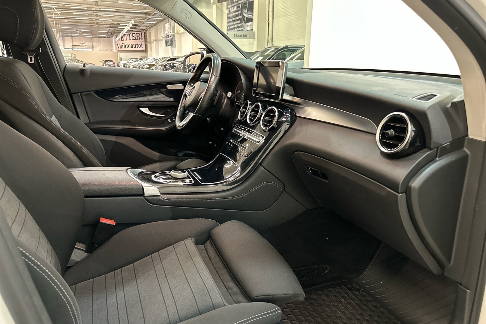 MERCEDES-BENZ GLC 2016