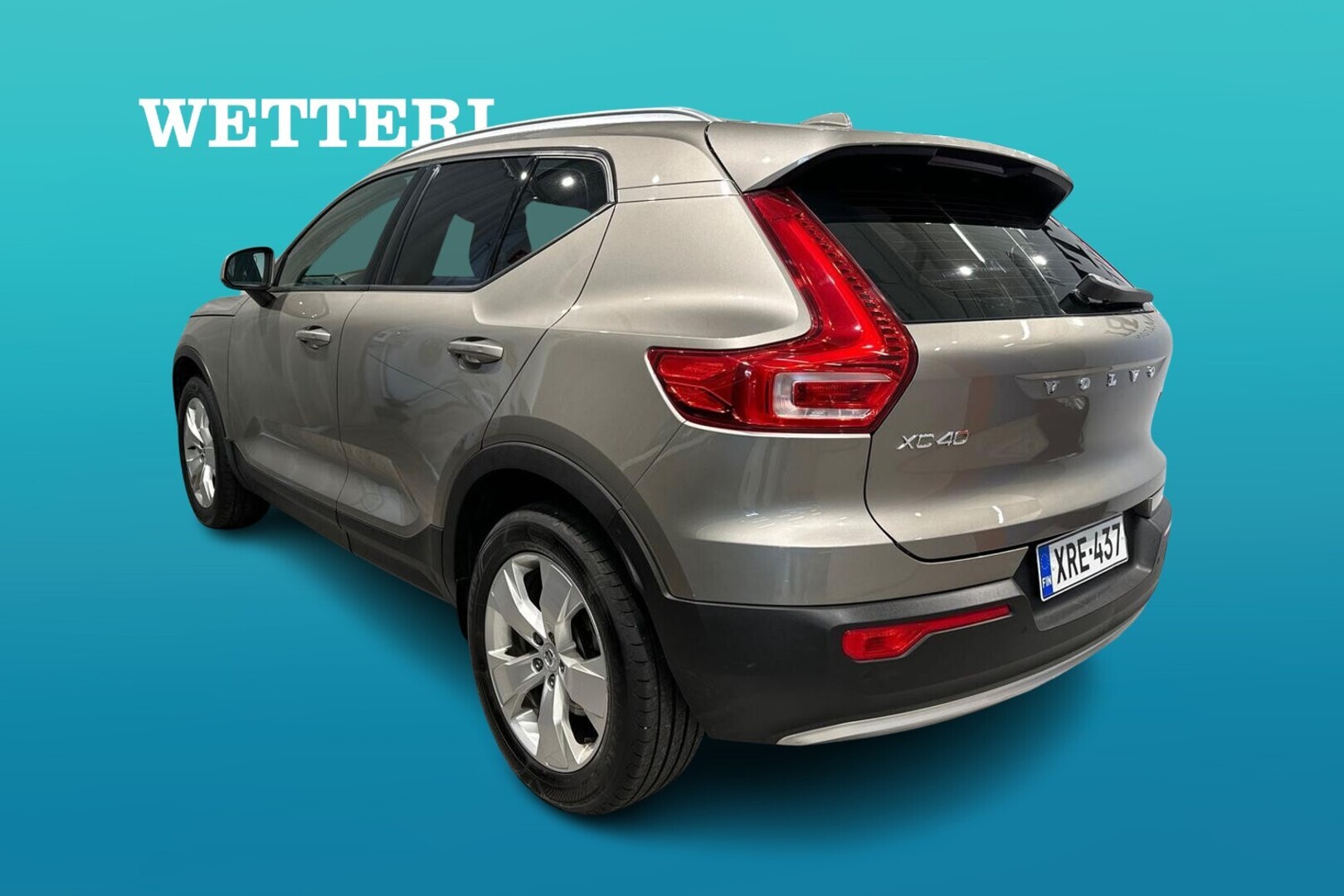 VOLVO XC40 7