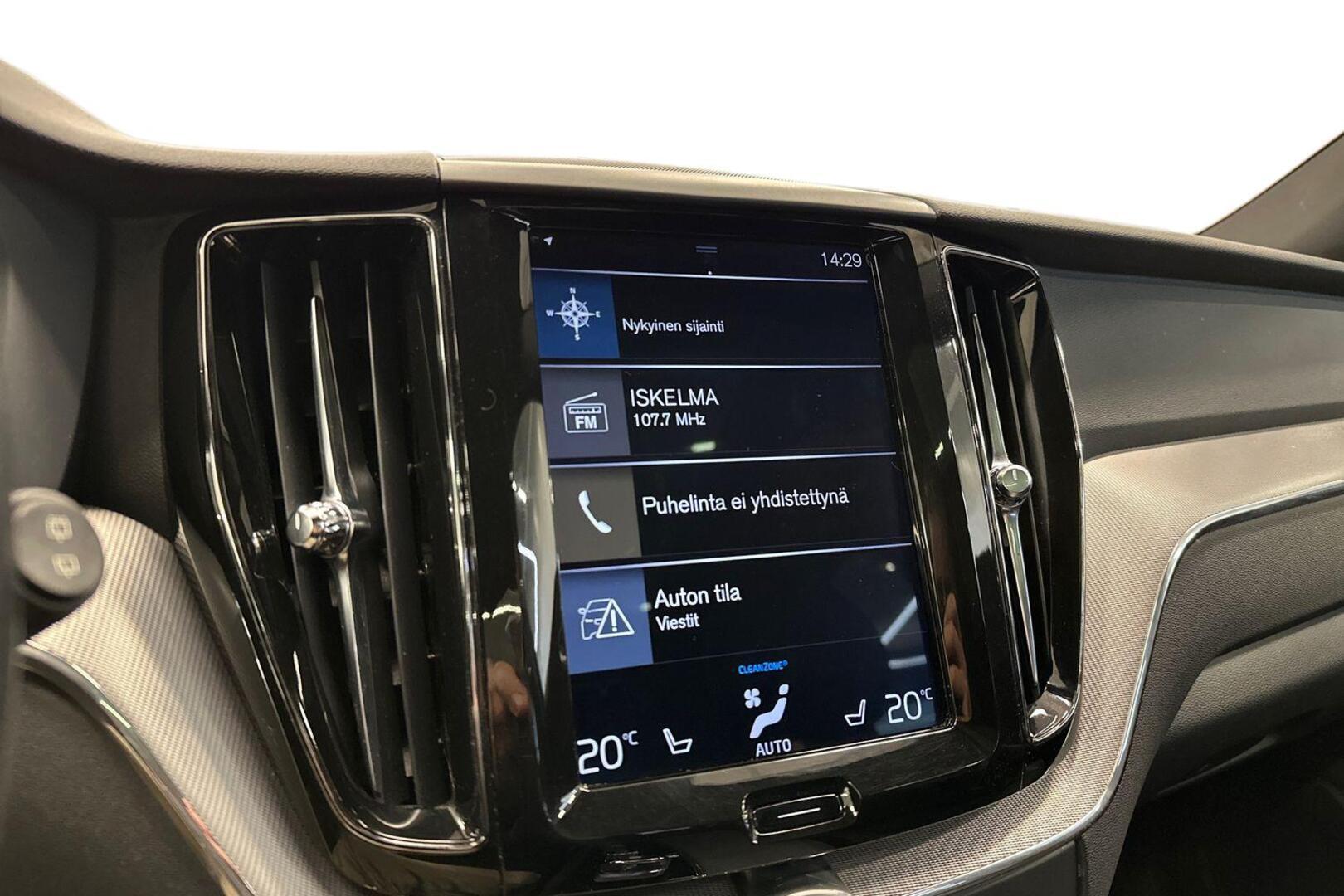 VOLVO XC60 2018