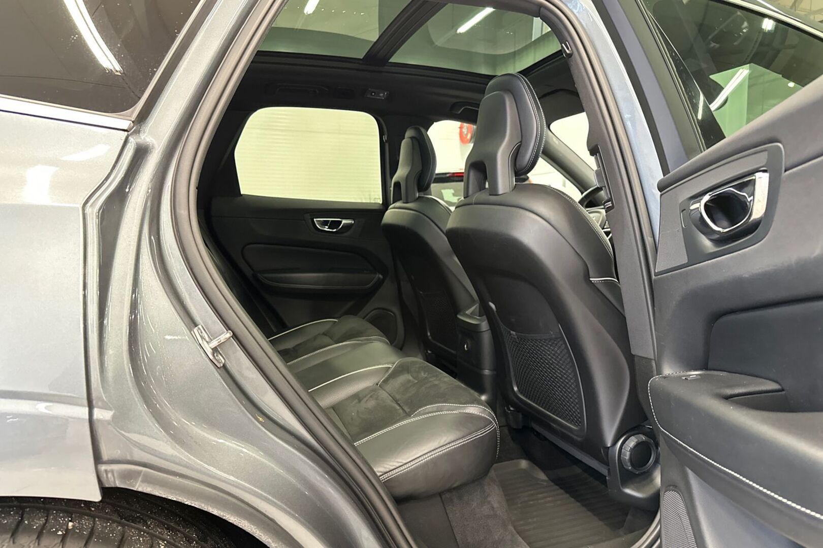VOLVO XC60 2018