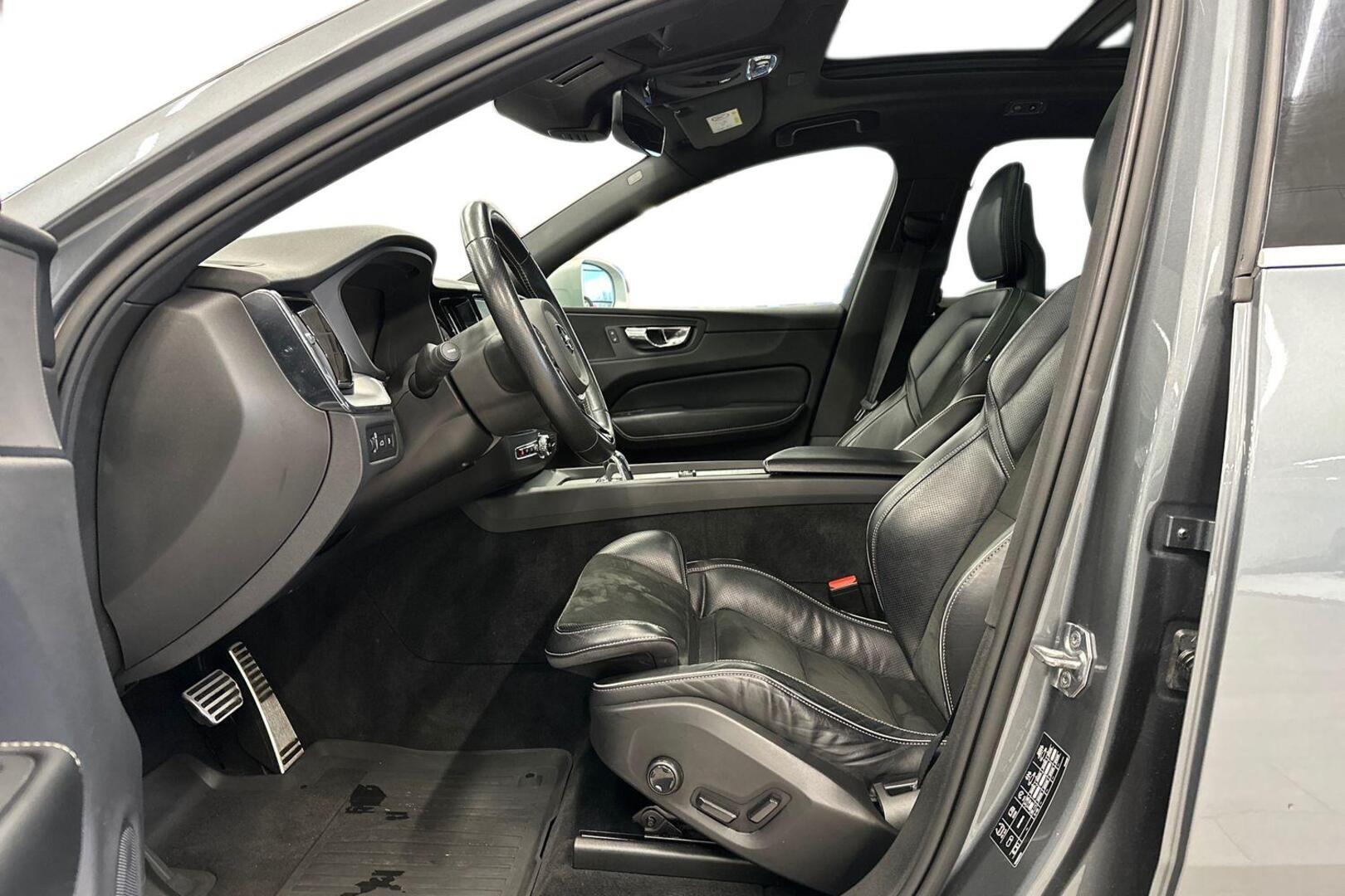 VOLVO XC60 2018