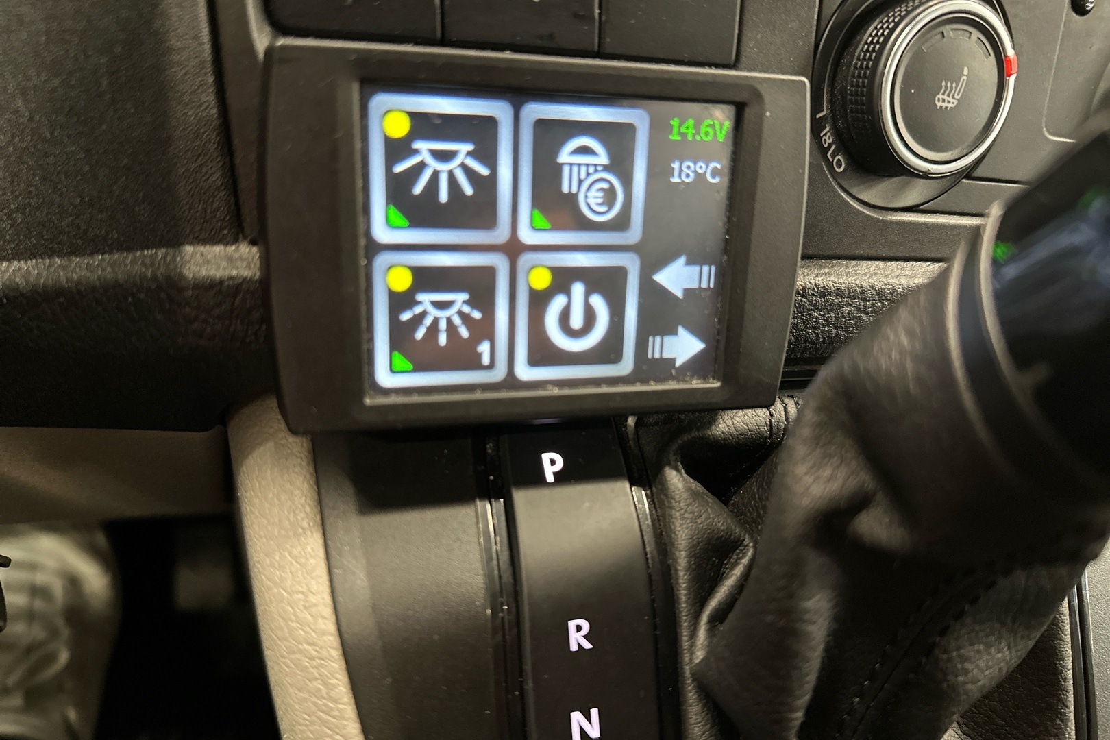 VOLKSWAGEN Transporter 2018