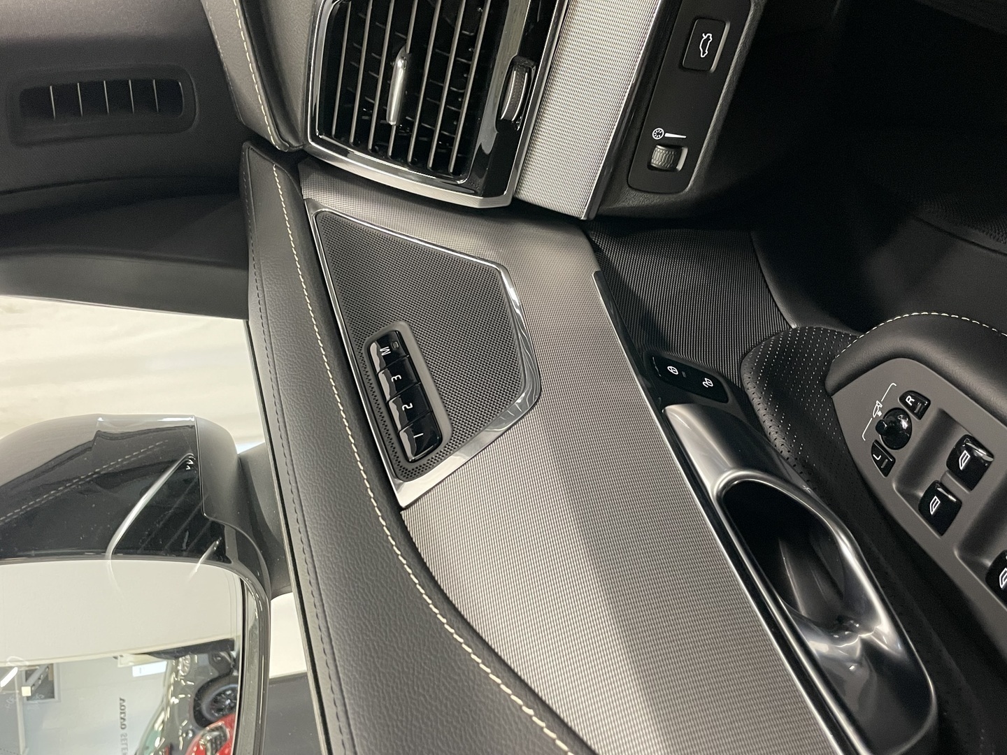 VOLVO XC90 13