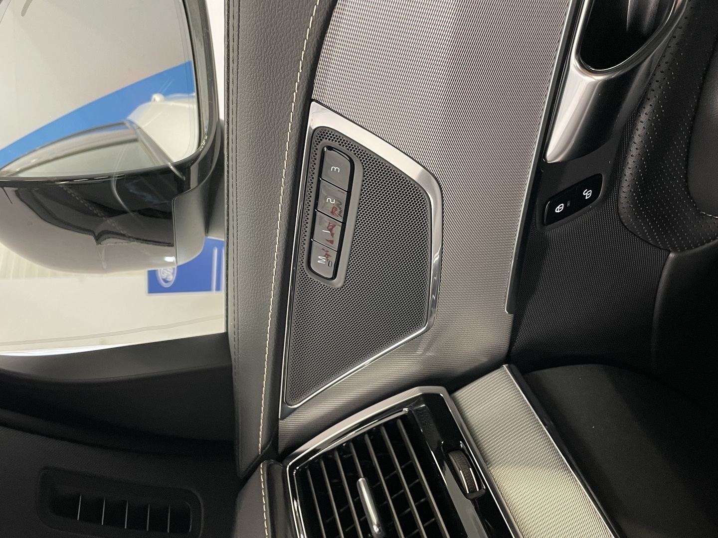 VOLVO XC90 14