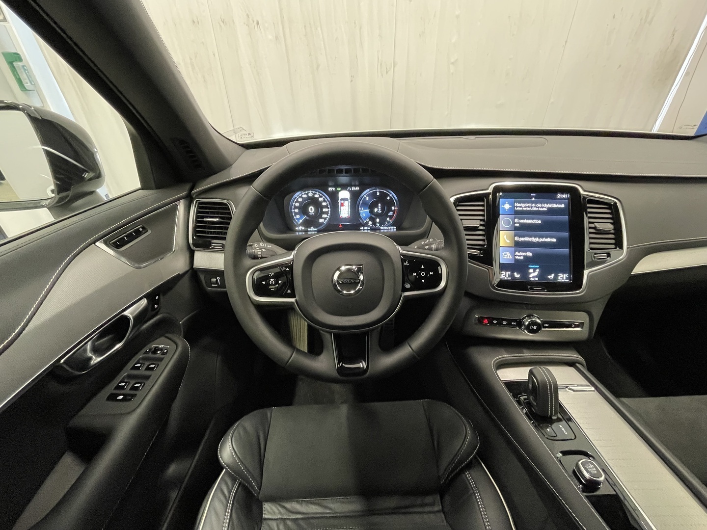 VOLVO XC90 8